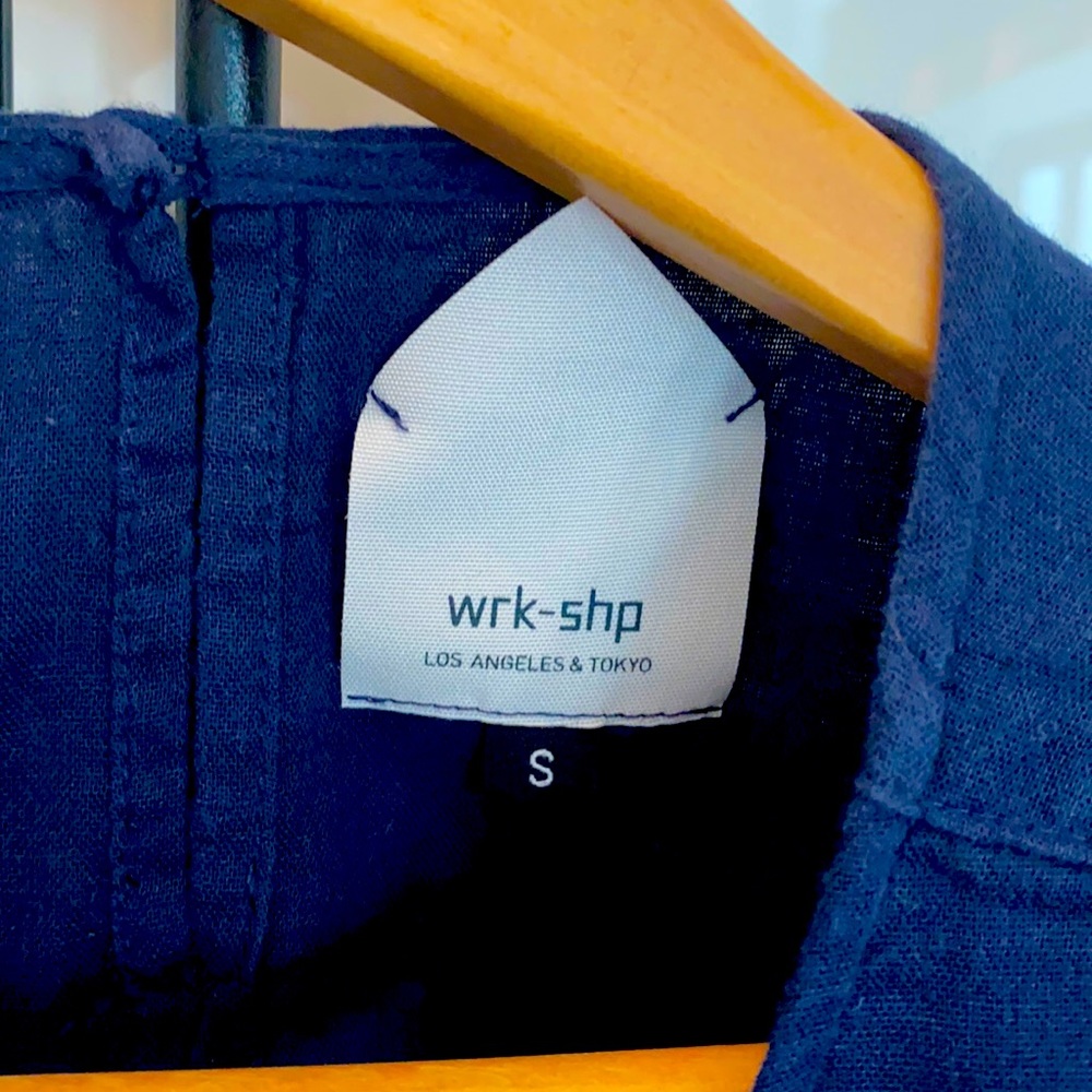 Double layered cotton top in navy.